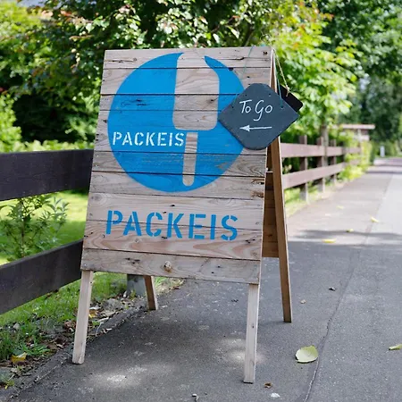 Junge 1 Apartment Lohe-Rickelshof